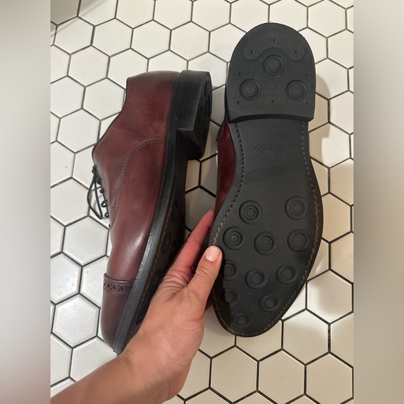 Allen Edmonds Fifth Avenue Cap-toe Oxford Dress Shoe - Picture 8 of 9